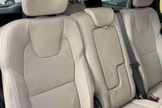 Volvo XC90 B5 AWD Ultra Dark