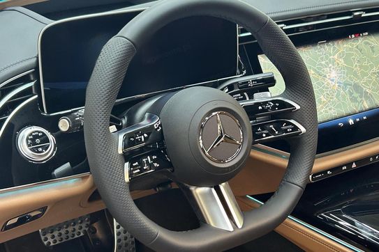 Mercedes Klasa E 220 d  4-Matic AMG