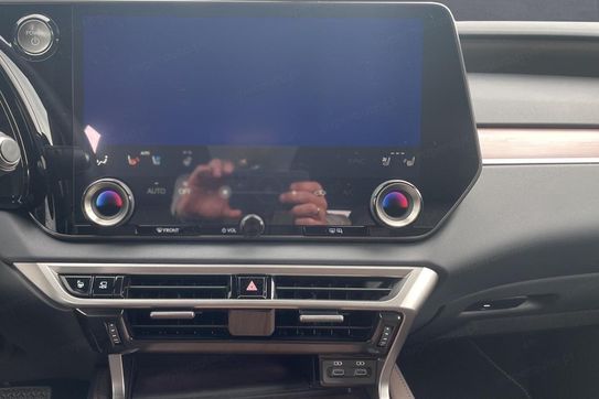 Lexus RX 450h+ Omotenashi 2.5 Hybrid Plug-in