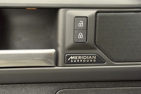Land Rover Defender 110 D350 X-Dynamic HSE