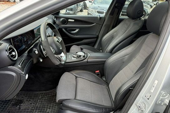 Mercedes Klasa E 400 4-Matic 9G-TRONIC