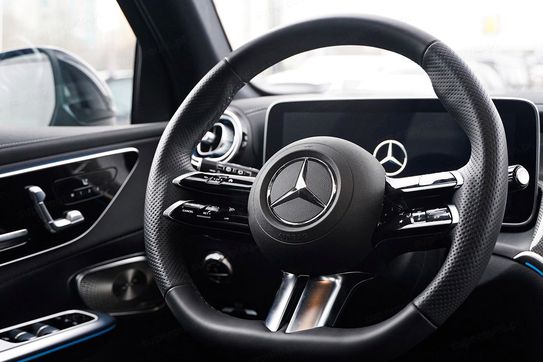 Mercedes GLC 200 4-Matic AMG Line