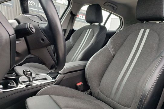 BMW Seria 1 120i Sport Line aut