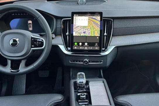 Volvo XC90 T8 AWD Plug-In Hybrid Ultra Dark 7os