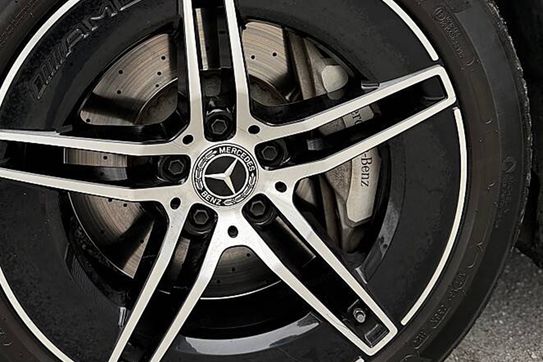Mercedes Klasa E 300 de 4-Matic AMG