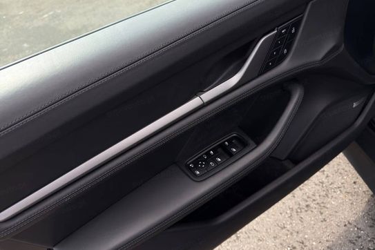 Porsche Taycan 4S Black Edition