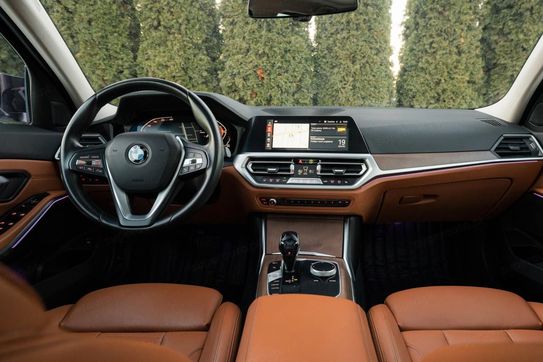 BMW Seria 3 320d mHEV Luxury Line sport-aut