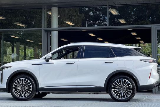 Omoda 9 1.5 Super Hybrid Exclusive AWD