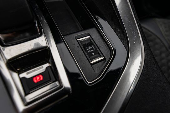 Peugeot 3008 1.6 PureTech Hybrid PHEV Allure