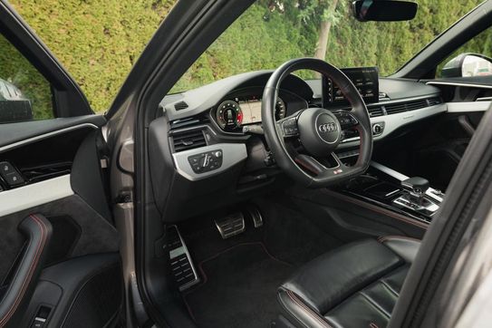 Audi A4 45 TFSI mHEV quattro S Line S tronic