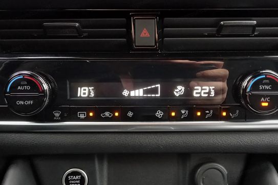 Nissan Qashqai 1.3 DIG-T mHEV N-Connecta XTronic