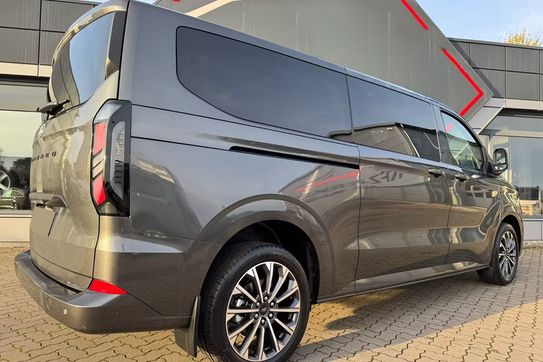 Ford Tourneo Custom 320 L2 Titanium A8