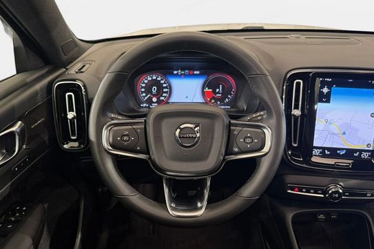 Volvo XC40 T5 Plug-In Hybrid Plus Dark