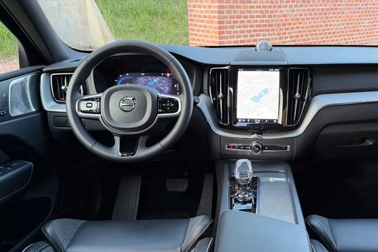 Volvo XC60 B5 B AWD Ultra Dark aut