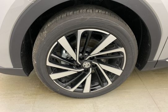 MG ZS Exclusive 1.5 Hybrid+ AT