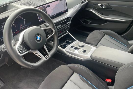 BMW Seria 3 Touring 330d xDrive M Sport