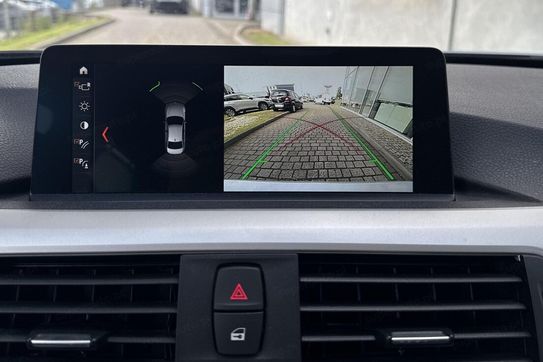 BMW Seria 3 330e iPerformance Advantage