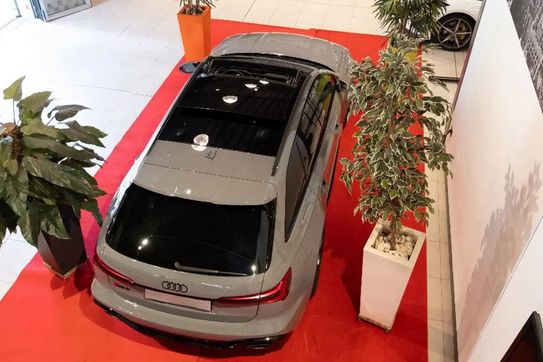 Audi A6 RS6 TFSI quattro Performance