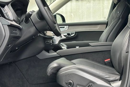 Volvo XC90 T8 AWD Plug-In Hybrid Ultra Dark 7os