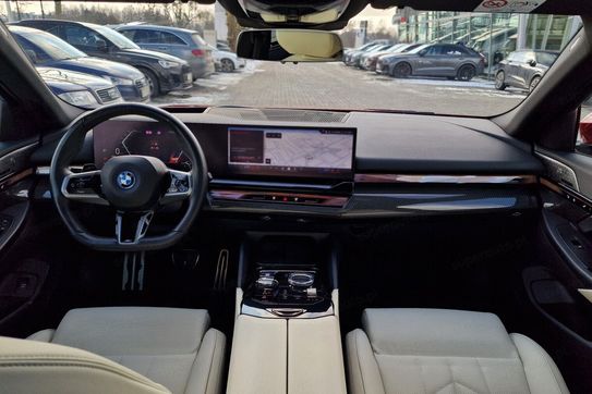 BMW Seria 5 530e sport-aut