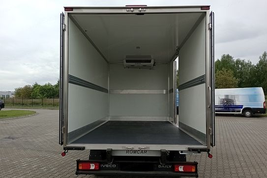 Iveco Daily 35S16H Kontener 8EP Izoterma Hi-Matic