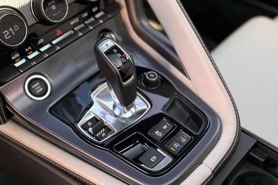 Jaguar F-Type 2.0 Turbo R-Dynamic Black aut