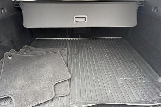 Volvo XC60 B4 B Plus Dark