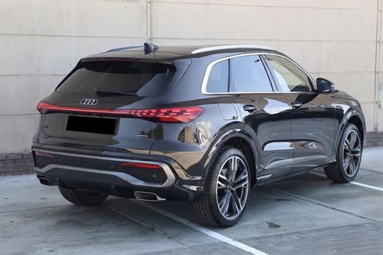 Audi Q5 TFSI quattro S tronic