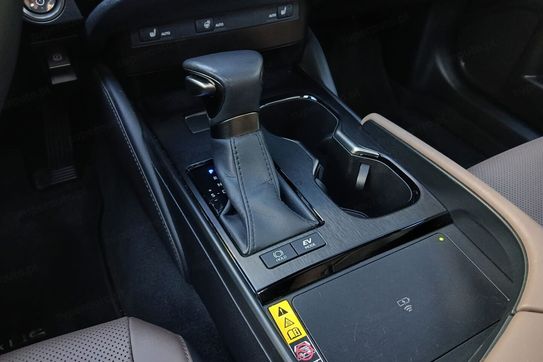 Lexus ES 300h Business Edition