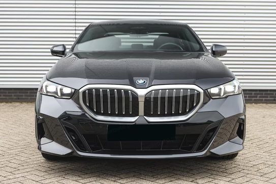 BMW Seria 5 530e xDrive M Sport