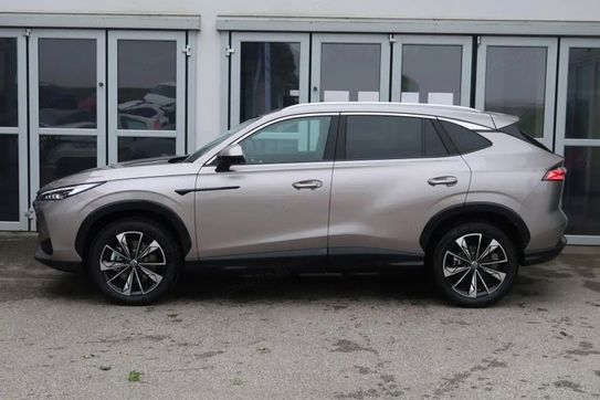 MG HS Exclusive 1.5 AT