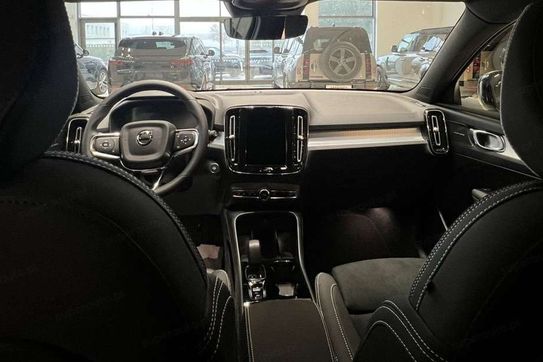 Volvo XC40 B4 Plus Black Edition