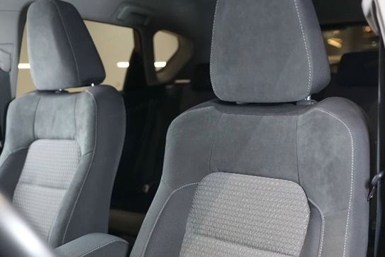 Toyota Auris Hybrid Selection