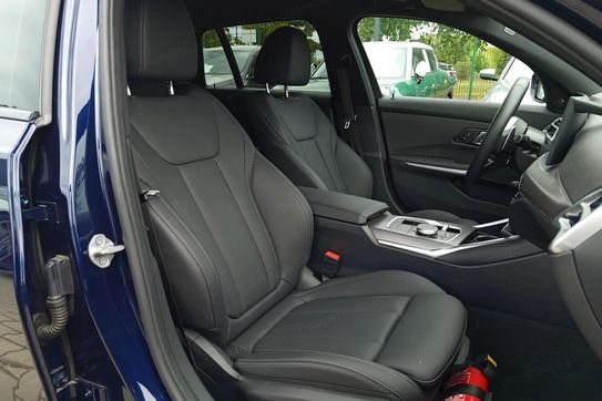 BMW Seria 3 320d xDrive mHEV M Sport aut