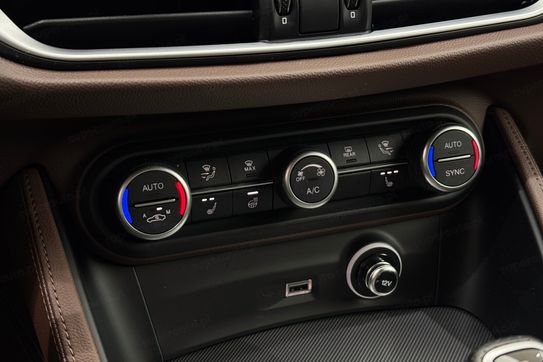Alfa Romeo Stelvio Turbo Veloce Q4