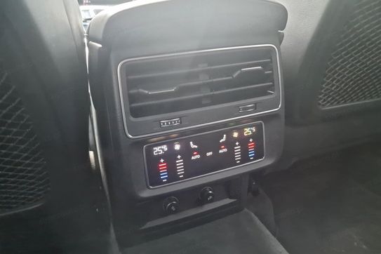 Audi Q7 50 TDI quattro S Line