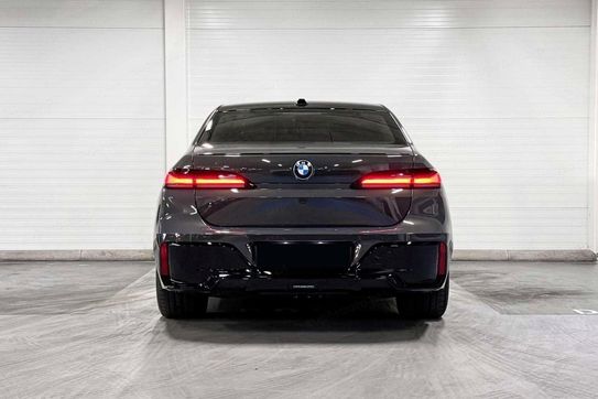 BMW Seria 7 740d xDrive M Sport