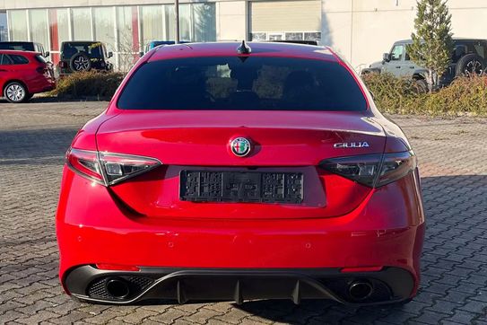 Alfa Romeo Giulia 2.0 Turbo Intensa Q4