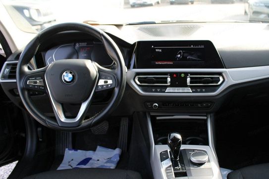 BMW Seria 3 318d aut