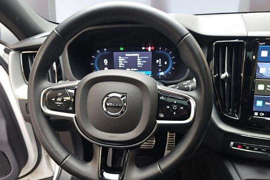 Volvo XC60 B4 B R-Design