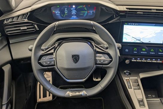 Peugeot 408 GT 1.2 mHEV e-DCS6