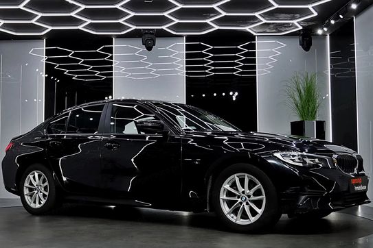 BMW Seria 3 318i Advantage aut
