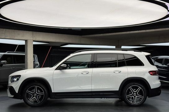 Mercedes GLB 200 AMG Line 7G-DCT