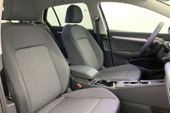 Volkswagen Golf LIFE PLUS 1.5 eTSI EVO2 DSG7