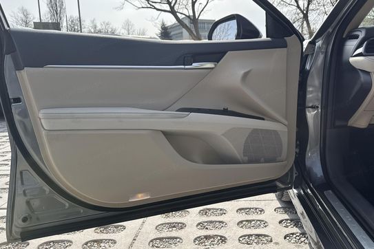 Toyota Camry Executive 2.5 Hybrid