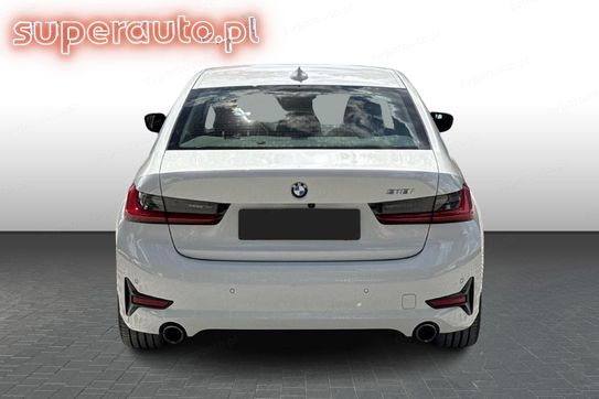 BMW Seria 3 318i