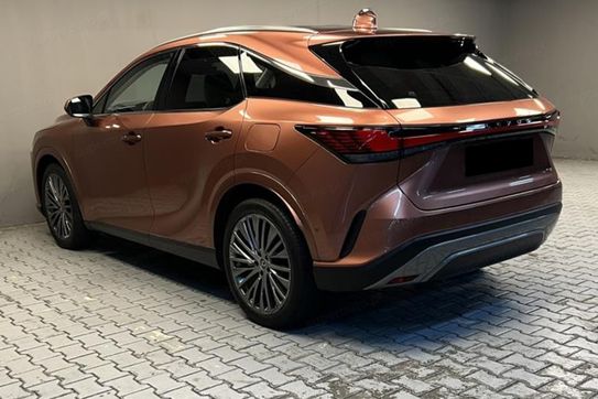 Lexus RX 350h Omotenashi