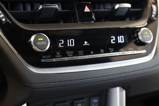 Toyota Corolla Cross 2.0 Hybrid Executive AWD