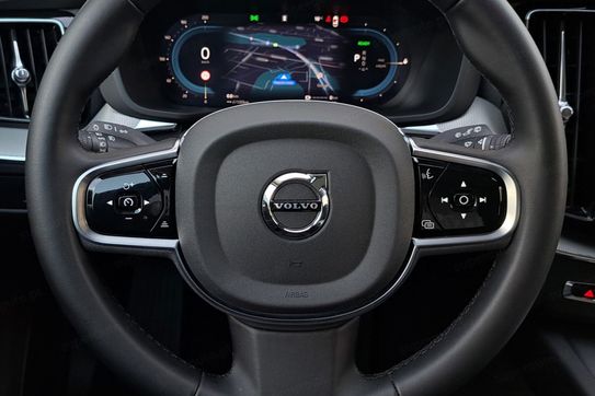 Volvo XC60 T6 Plug-In Hybrid AWD Plus Bright