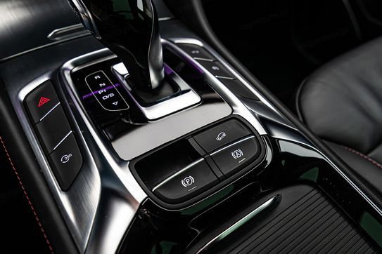 MG HS 1.5 T-GDI Exclusive DCT